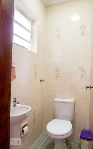 Casa à venda com 160m², 3 quartos e 1 vagaLavabo