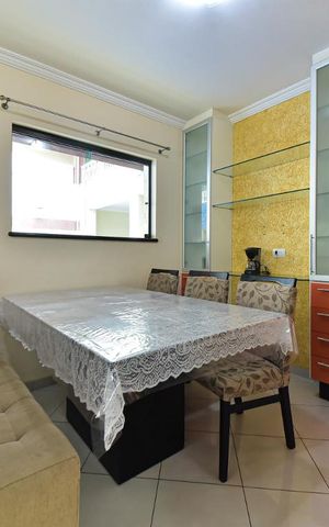 Casa à venda com 335m², 7 quartos e 7 vagas Casa à venda com 335m², 7 quartos e 7 vagasCozinha