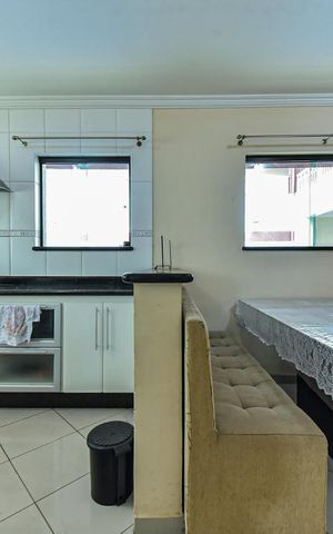 Casa à venda com 335m², 7 quartos e 7 vagas Casa à venda com 335m², 7 quartos e 7 vagasCozinha