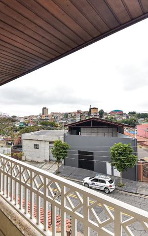 Casa à venda com 335m², 7 quartos e 7 vagas Casa à venda com 335m², 7 quartos e 7 vagasSacada Suíte 2
