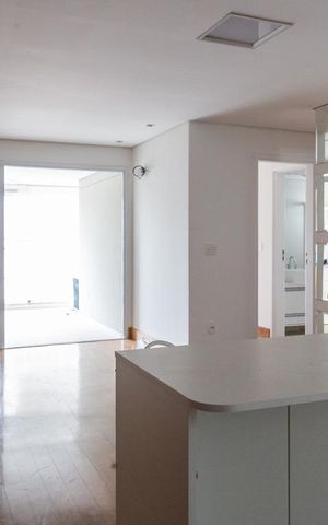 Apartamento à venda com 90m², 2 quartos e 2 vagas Apartamento à venda com 90m², 2 quartos e 2 vagasSala