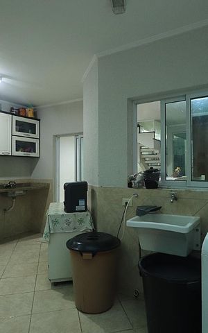 Casa para alugar com 130m², 3 quartos e 4 vagasÁrea de Serviço