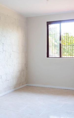 Casa à venda com 288m², 4 quartos e 2 vagas Casa à venda com 288m², 4 quartos e 2 vagasSala Casa 2