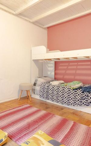 Casa à venda com 300m², 7 quartos e 1 vaga Casa à venda com 300m², 7 quartos e 1 vagaQuarto 5