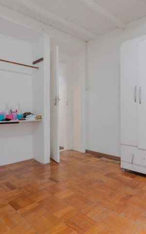 Casa à venda com 300m², 7 quartos e 1 vaga Casa à venda com 300m², 7 quartos e 1 vagaQuarto 4