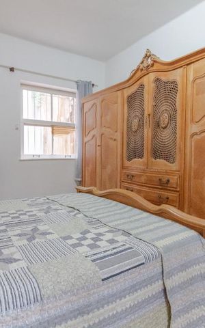 Casa à venda com 300m², 7 quartos e 1 vaga Casa à venda com 300m², 7 quartos e 1 vagaQuarto 3