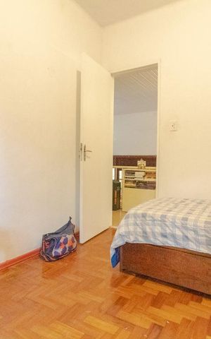 Casa à venda com 300m², 7 quartos e 1 vaga Casa à venda com 300m², 7 quartos e 1 vagaQuarto 2