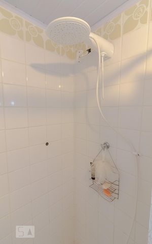 Casa à venda com 300m², 7 quartos e 1 vaga Casa à venda com 300m², 7 quartos e 1 vagaDetalhe da Suíte 1 - Banheiro