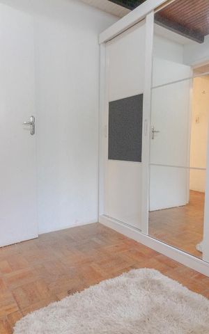 Casa à venda com 300m², 7 quartos e 1 vaga Casa à venda com 300m², 7 quartos e 1 vagaQuarto 6