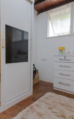 Casa à venda com 300m², 7 quartos e 1 vaga Casa à venda com 300m², 7 quartos e 1 vagaQuarto 6