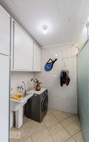 Casa à venda com 217m², 3 quartos e 5 vagas