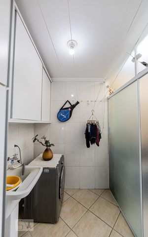 Casa à venda com 217m², 3 quartos e 5 vagas