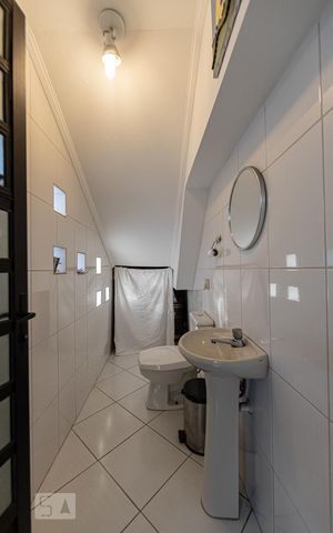 Casa à venda com 217m², 3 quartos e 5 vagas