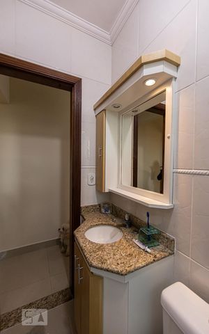 Casa à venda com 217m², 3 quartos e 5 vagas Casa à venda com 217m², 3 quartos e 5 vagasBanheiro