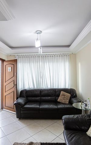 Casa à venda com 217m², 3 quartos e 5 vagas Casa à venda com 217m², 3 quartos e 5 vagasSala