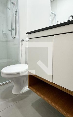 Apartamento à venda com 64m², 2 quartos e 1 vaga Apartamento à venda com 64m², 2 quartos e 1 vagaBanheiro da Suíte