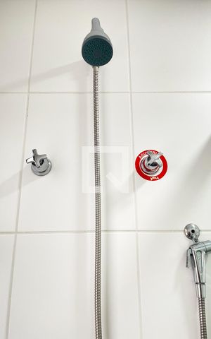 Apartamento à venda com 64m², 2 quartos e 1 vaga Apartamento à venda com 64m², 2 quartos e 1 vagaBanheiro da Suíte