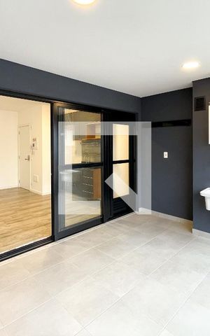 Apartamento à venda com 64m², 2 quartos e 1 vaga Apartamento à venda com 64m², 2 quartos e 1 vagaVaranda