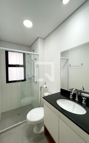 Apartamento à venda com 64m², 2 quartos e 1 vaga Apartamento à venda com 64m², 2 quartos e 1 vagaBanheiro da Suíte