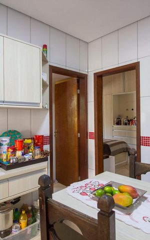 Casa à venda com 600m², 4 quartos e 15 vagasCozinha