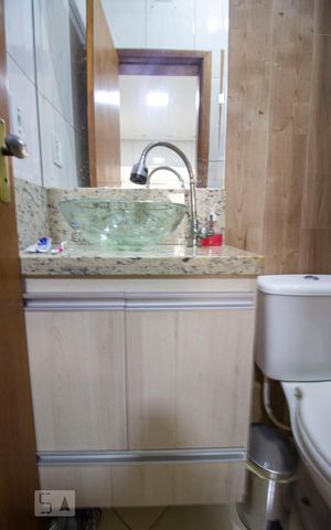 Casa à venda com 600m², 4 quartos e 15 vagasBanheiro 1