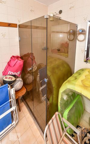 Casa à venda com 650m², 5 quartos e 4 vagasVestiário