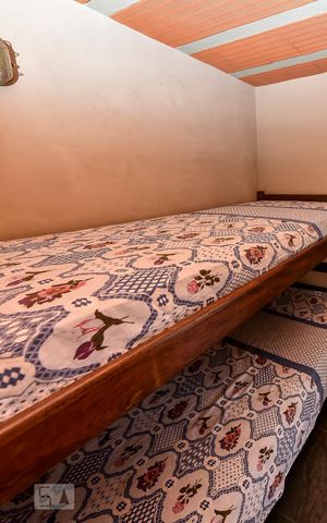 Casa à venda com 650m², 5 quartos e 4 vagasQuarto de Serviço