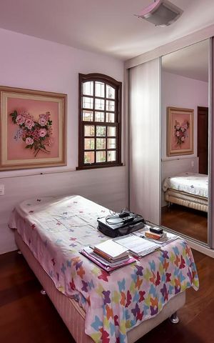 Casa à venda com 650m², 5 quartos e 4 vagasSuíte 2
