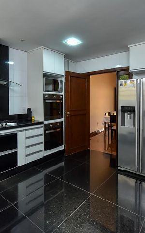 Casa à venda com 650m², 5 quartos e 4 vagasCozinha
