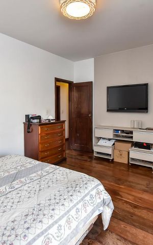 Casa à venda com 650m², 5 quartos e 4 vagasSuíte Master