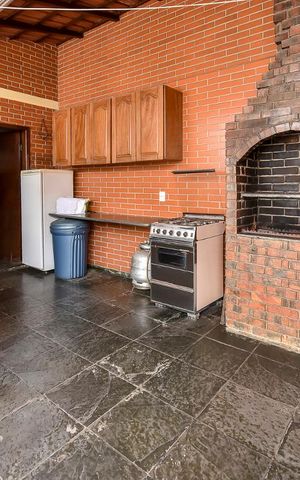 Casa à venda com 650m², 5 quartos e 4 vagasChurrasqueira - Área de Serviço
