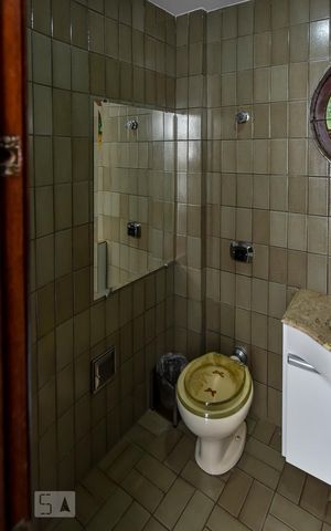 Casa à venda com 650m², 5 quartos e 4 vagasBanheiro Salão