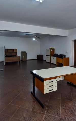 Casa à venda com 650m², 5 quartos e 4 vagasSalão de Festas / Escritório