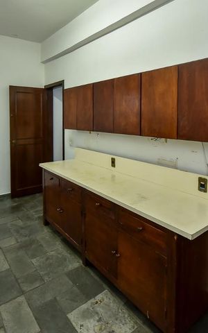 Casa à venda com 650m², 5 quartos e 4 vagasOficina