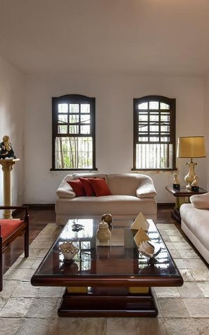 Casa à venda com 650m², 5 quartos e 4 vagasSala 1