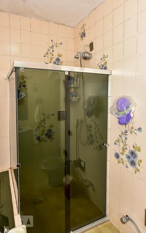Casa à venda com 650m², 5 quartos e 4 vagasBanheiro da Suíte Master