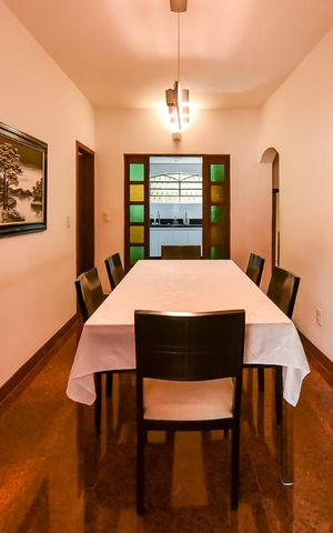 Casa à venda com 650m², 5 quartos e 4 vagasSala de Jantar