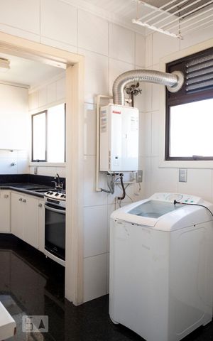 Apartamento à venda com 200m², 4 quartos e 3 vagasÁrea de Serviço