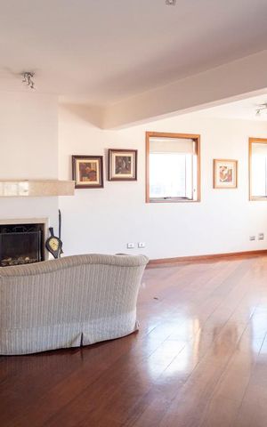 Apartamento à venda com 200m², 4 quartos e 3 vagasSala