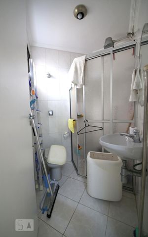 Apartamento à venda com 190m², 4 quartos e 4 vagasBanheiro de Serviço