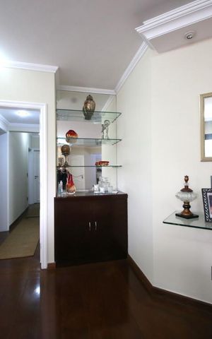 Apartamento à venda com 190m², 4 quartos e 4 vagasSala - Corredores