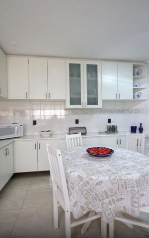 Apartamento à venda com 190m², 4 quartos e 4 vagasCozinha