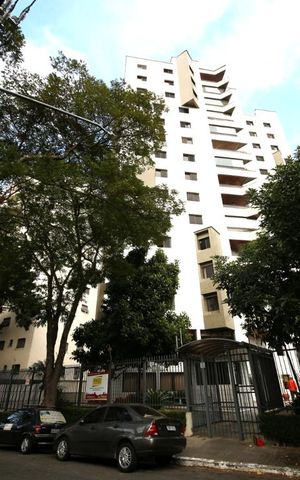 Apartamento à venda com 190m², 4 quartos e 4 vagasFachada