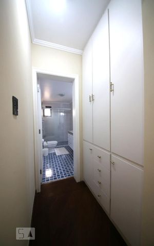 Apartamento à venda com 190m², 4 quartos e 4 vagasSuíte 2 - Armários