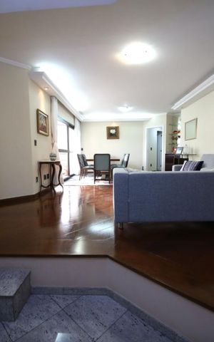 Apartamento à venda com 190m², 4 quartos e 4 vagasSala