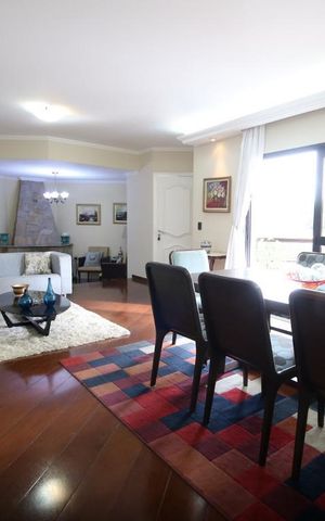 Apartamento à venda com 190m², 4 quartos e 4 vagasSala
