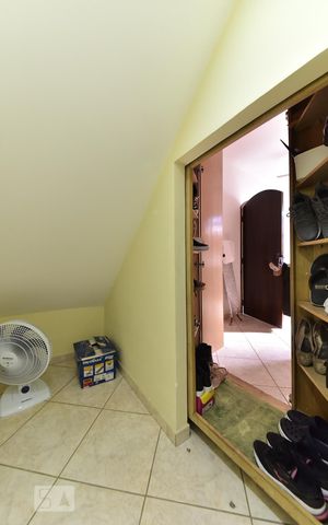 Casa à venda com 230m², 3 quartos e 2 vagasBanheiro da Suíte 1