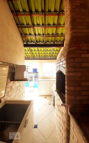 Casa de condomínio à venda com 448m², 6 quartos e 2 vagas Casa de condomínio à venda com 448m², 6 quartos e 2 vagasChurrasqueira