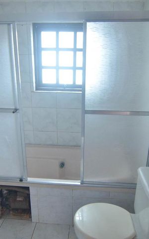 Casa à venda com 250m², 3 quartos e 6 vagasBanheiro