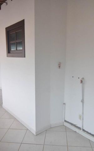 Casa à venda com 250m², 3 quartos e 6 vagasSacada